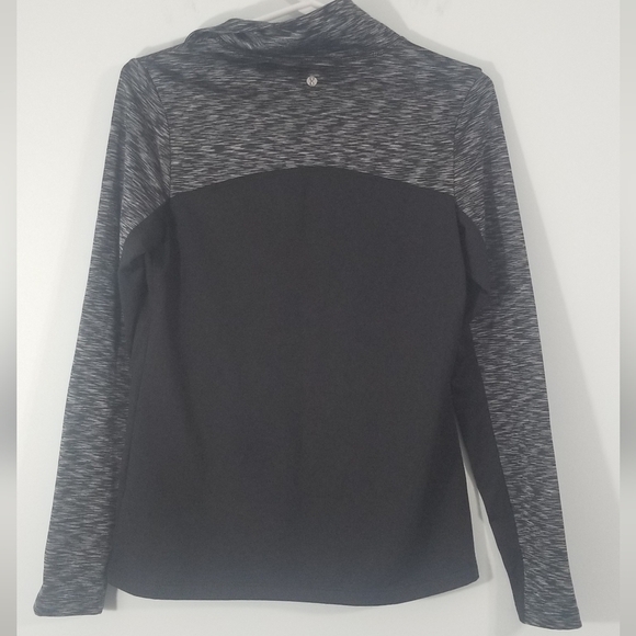 Layer 8 Qwick Dry Fleece. Full Zip. Thumb Hole Sleeves. Slimming Fit Size Small. - Picture 6 of 6